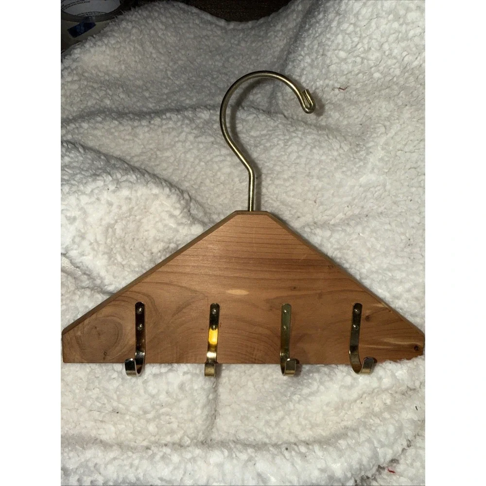 Woodlore wooden cedar